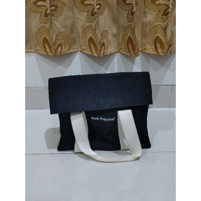 Hush Puppies Tas Wanita Canvas Flap Bag