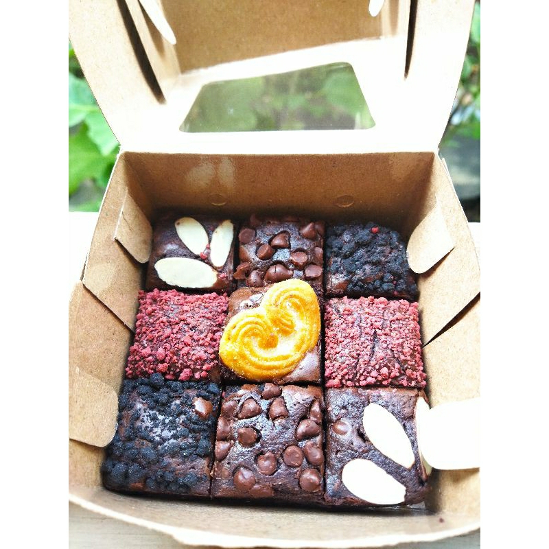 

Fudgy Brownies Small 10x10