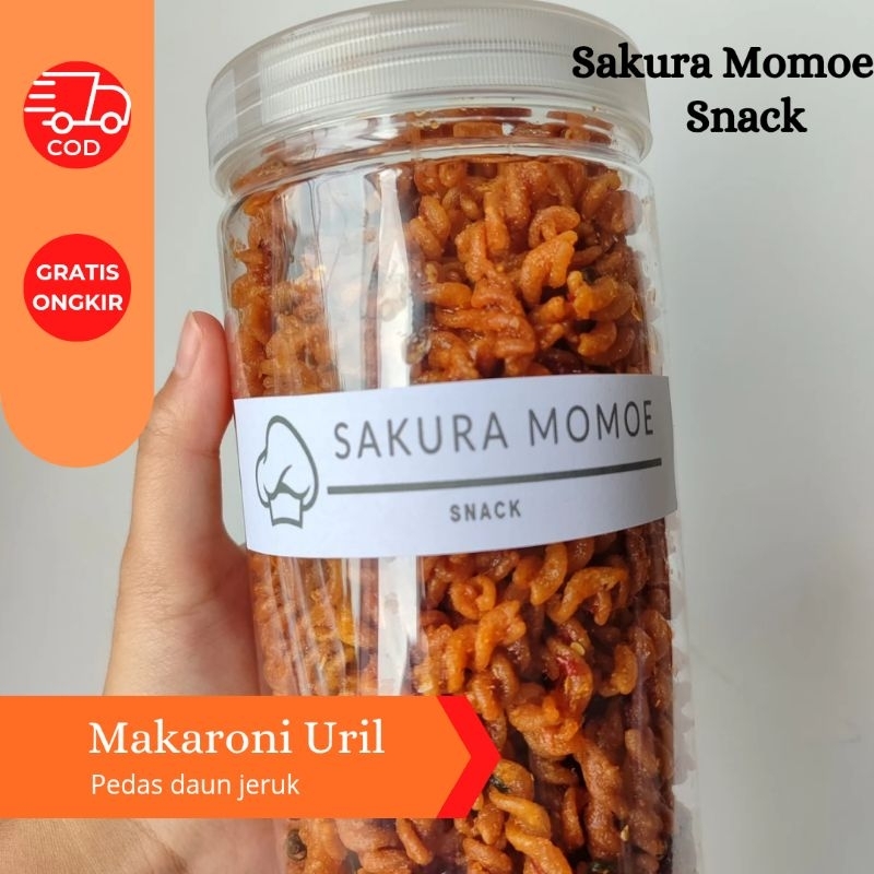 

MAKARONI URIL PEDAS DAUN JERUK, MAKARONI SPIRAL PEDAS DAUN JERUK KEMAS TOPLES ( ISI 500 GRAM )
