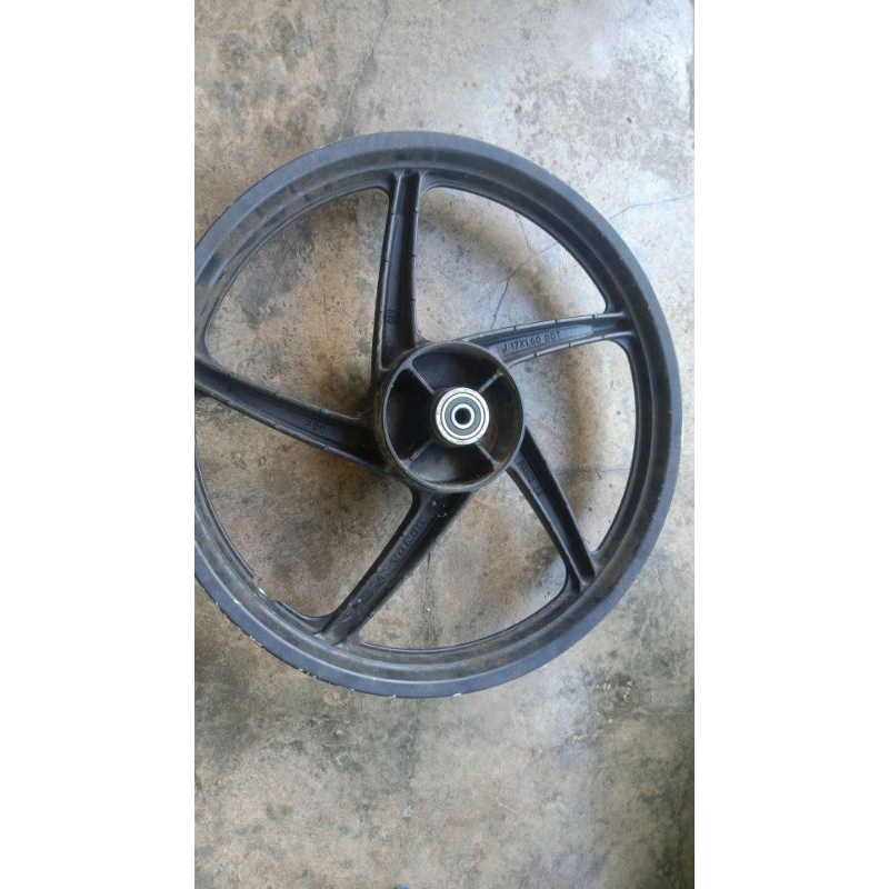 Velg Supra x 125 DD (Double disc) ori bawaan showroom  hanya bagian belakang