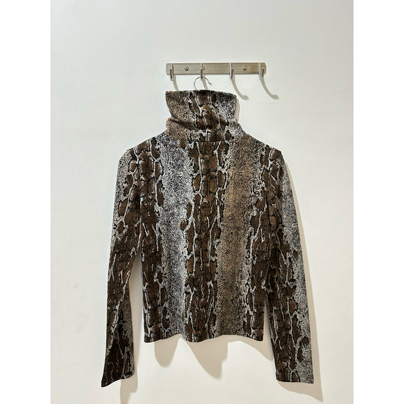 Sweater Zara Turtleneck Motif Ular (preloved)