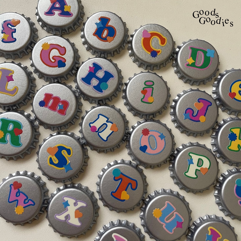 goodsgoodies Bottle Cap Pin / Pin Tutup Botol / Bottle Cap Pins Alphabet Angka / Pin Tas Lucu