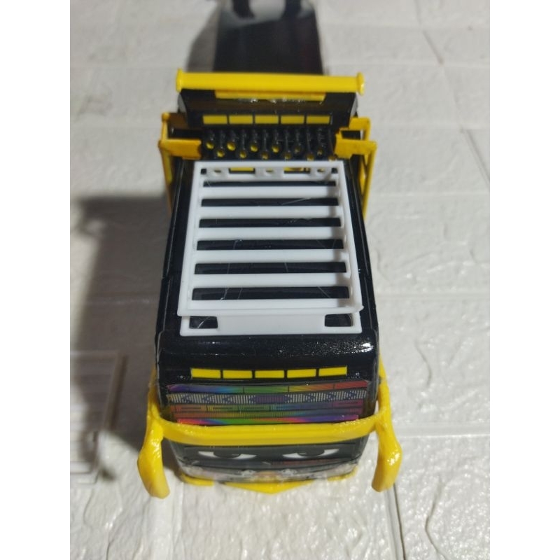 Roof miniatur bus transjakarta