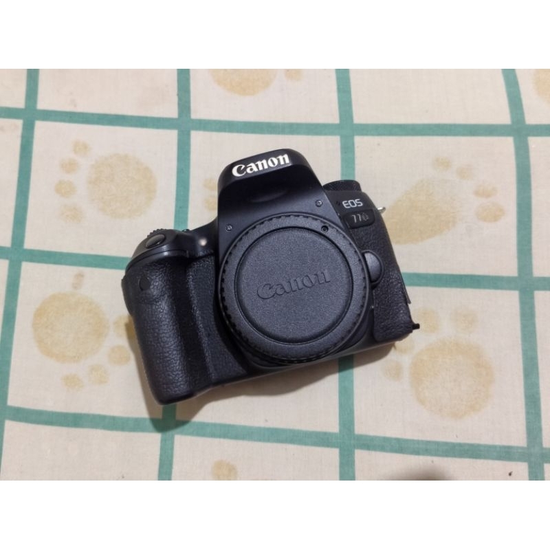 Canon 77D