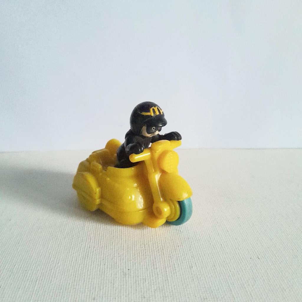 Mainan second Happy Meal Maskot Mcd Hamburglar