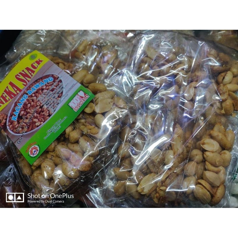 

KACANG BAWANG 1PACK @12