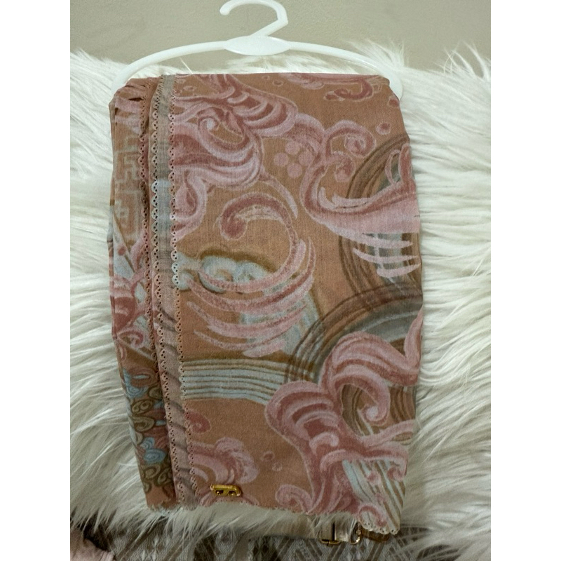 buttonscarves the waves sweety