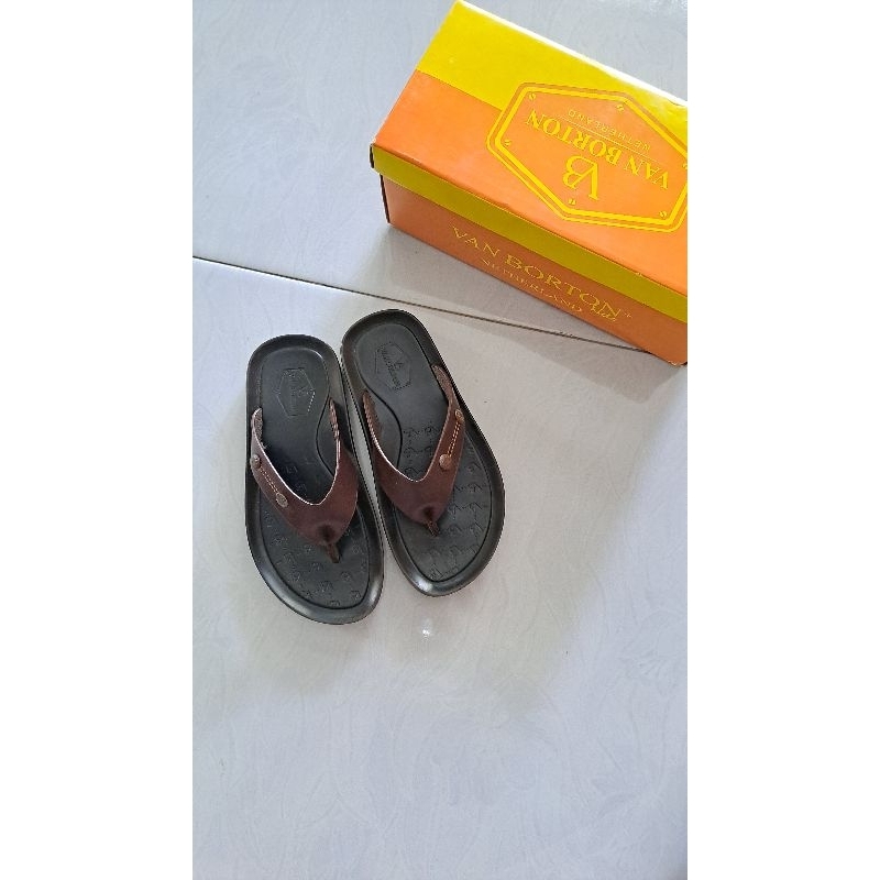 sandal van borton kids