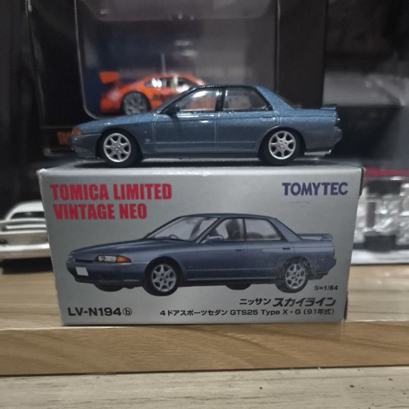 Tomica Limited Vintage Neo TLV-N194b Nissan Skyline GTS25 TypeX G Blue R32