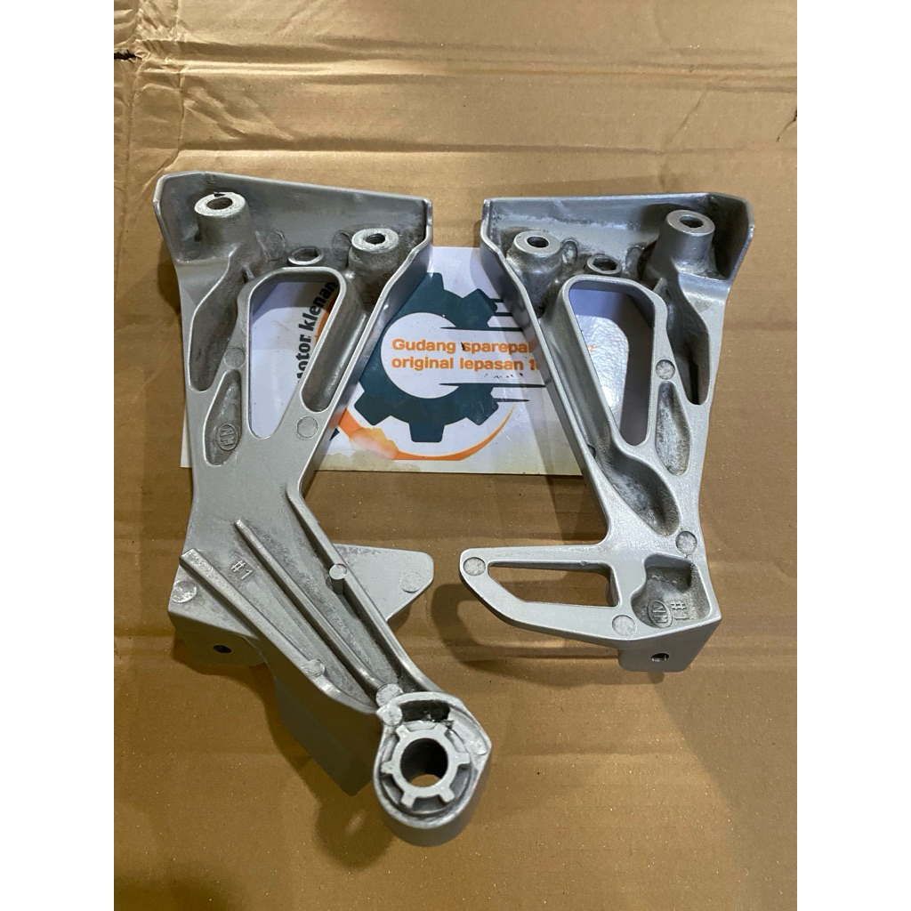 bancikan belakang fostep belakang Postep Honda Revo absolute Original Copotan