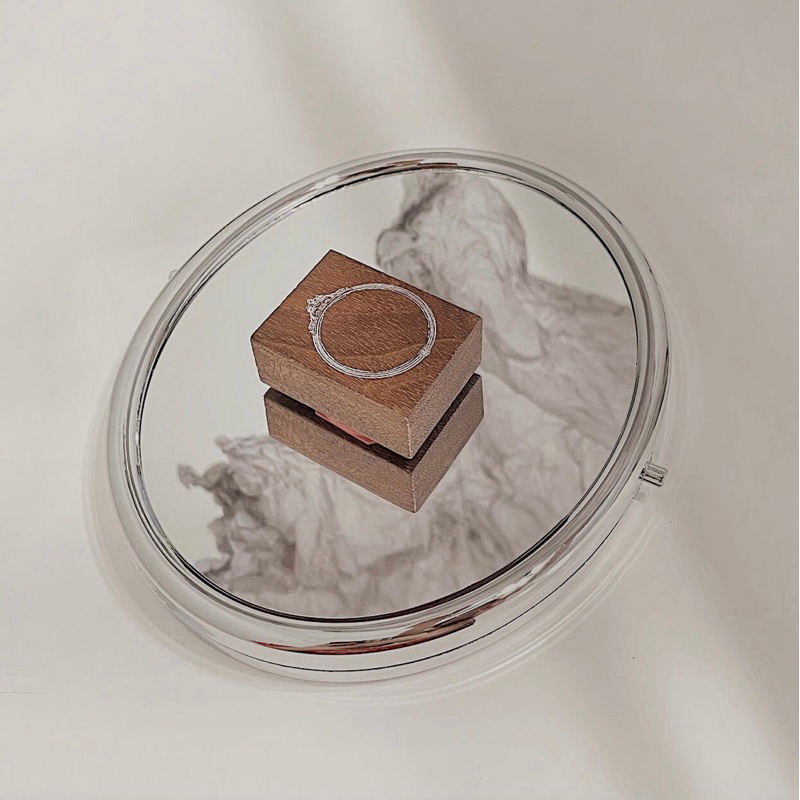 

Jieyanow Atelier Mirror Mirror on the Wall Rubber Stamp