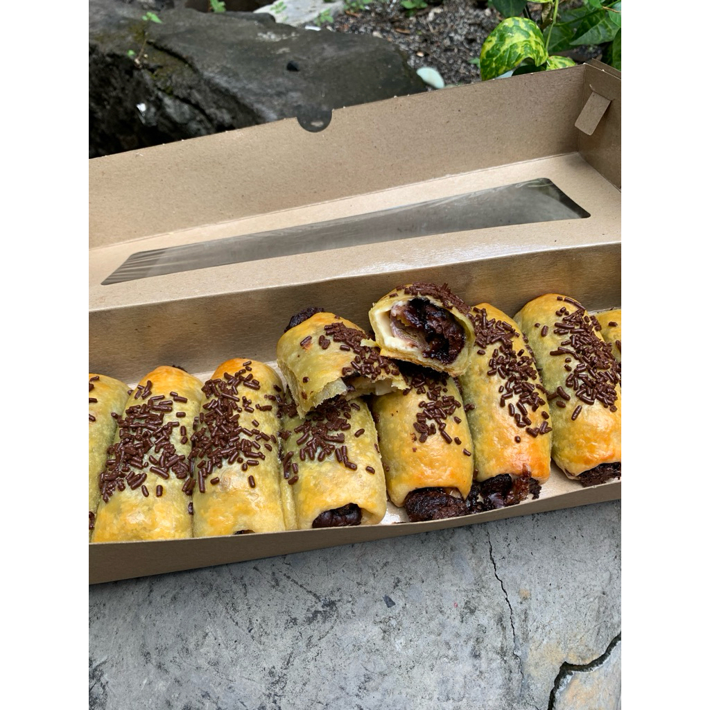 

COOWEY BOLEN PISANG LUMER/Bolen pisang coklat/Bolen pisang keju/Bolen pisang coklat keju/Bolen pisang mix
