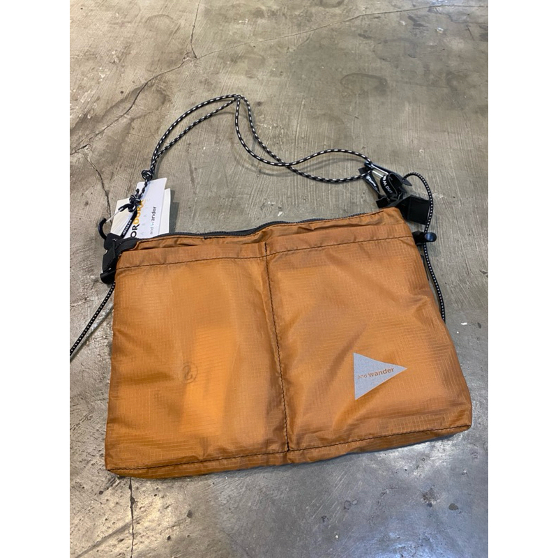 And Wander Sil Sacoche Brown