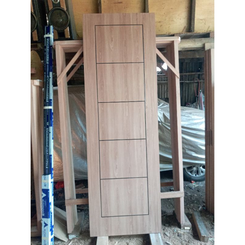 DAUN PINTU HPL TACCO