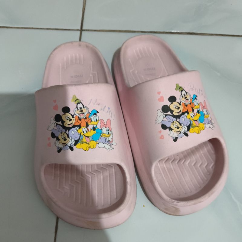 sandal anak Max Fashion