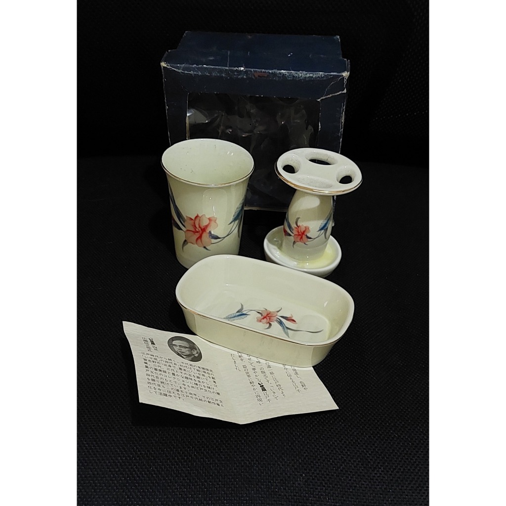 peralatan kamar mandi tempat sabun tempat sikat gigi dan gelas keramik set japan
