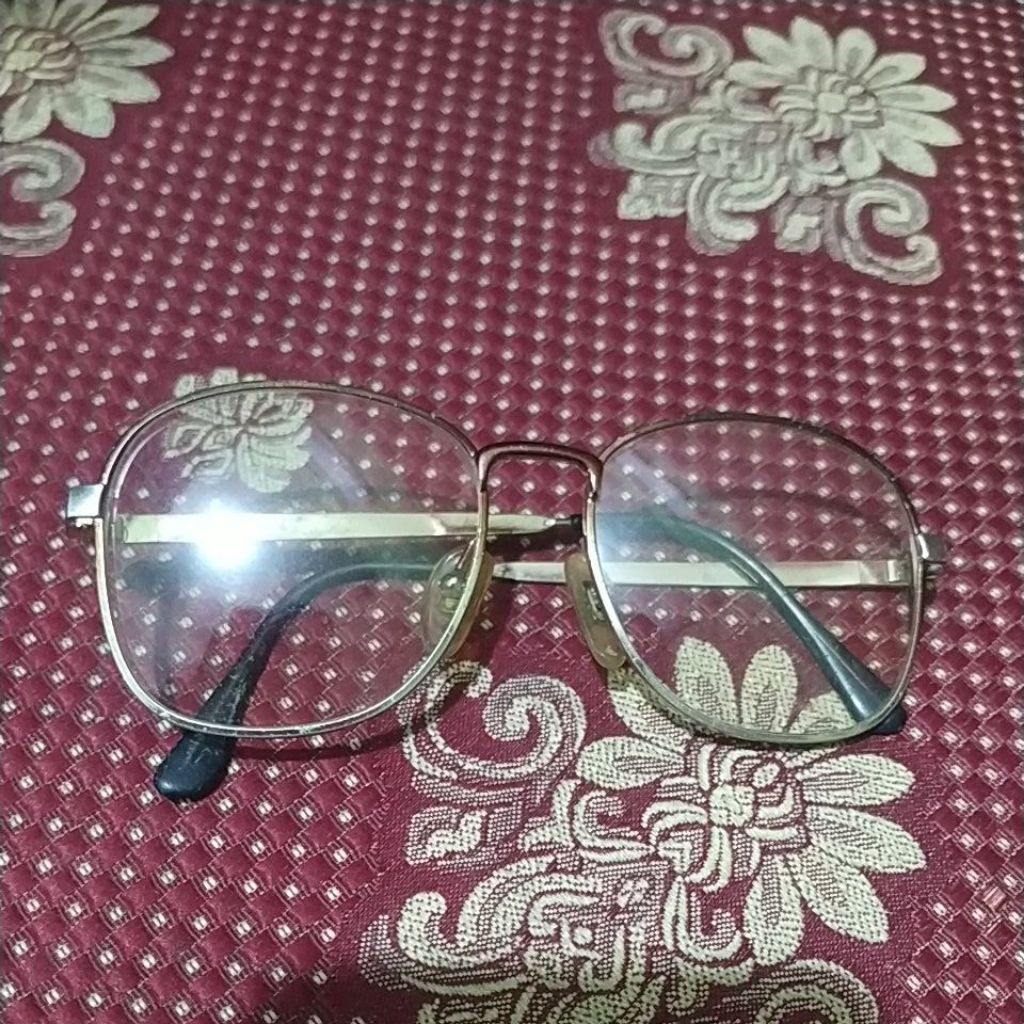 frame klasik kacamata jadul pria auber