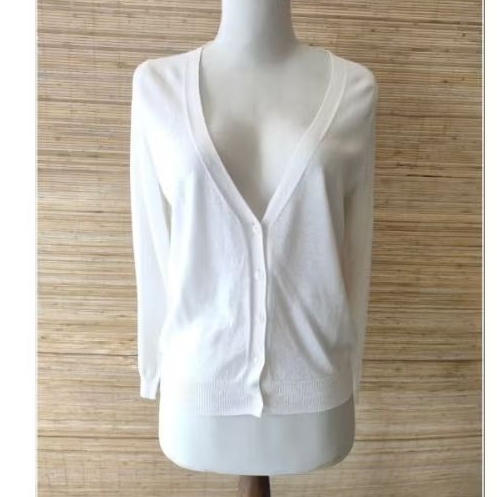 Preloved - GU White Cardigan