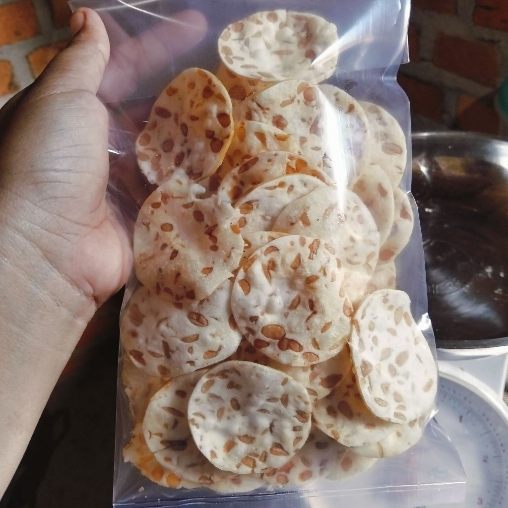 

keripik tempe sagu