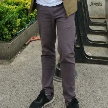 Celana Chino Livehaf - Size M (Grey)