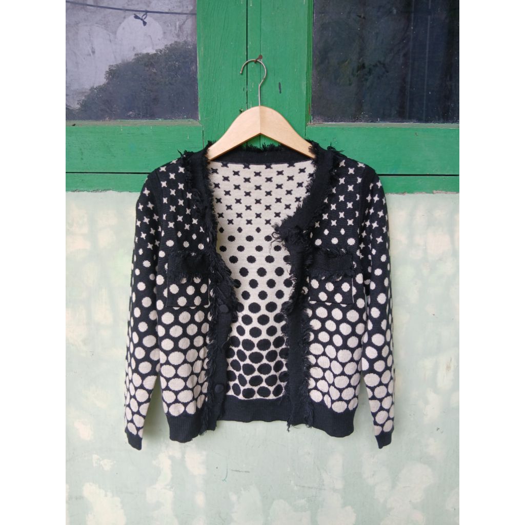 (COD)PREMI Cardigan outer soft knit kutub crop wanita warna hitam putih motif polkdot