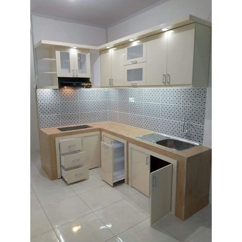 Kitchen Set Minimalis Klasik Modern + Backsplash Motif Cantik (Harga DP)