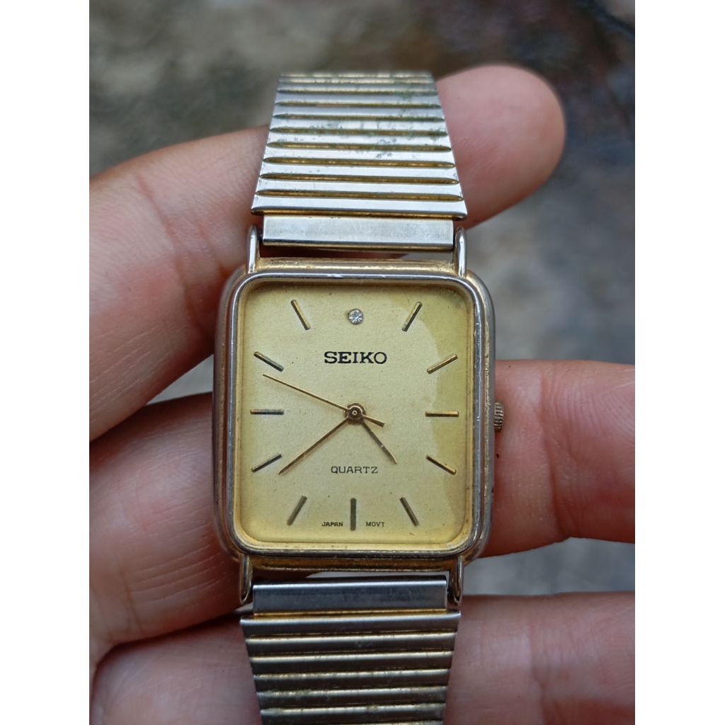 jam tangan seiko quartz tank batrai  second bekas