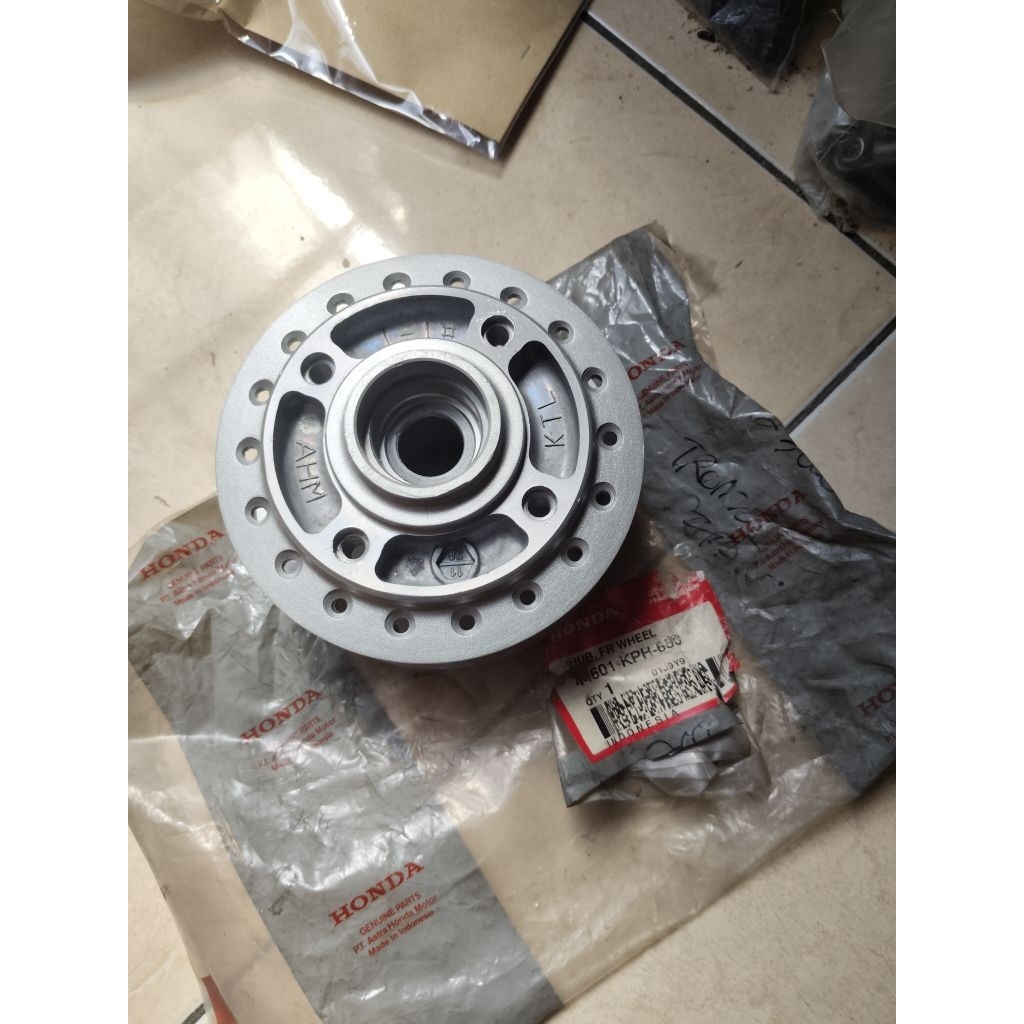 FRONT HUB/TROMOL RODA DEPAN CAKRAM SUPRA X 125 OLD&BATMAN KARISMA X 125 REVO LAMA 100 SUPRA FIT NEW 