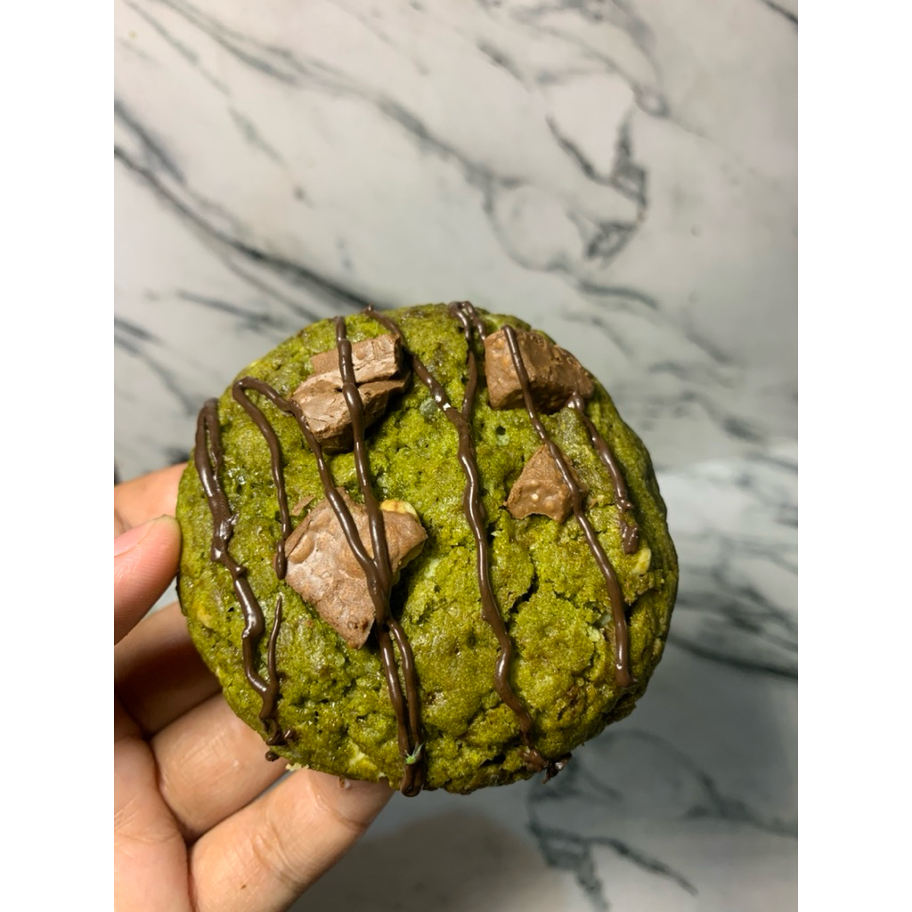 

Matcha Cheese Queen Soft Cookies by seeetbite_id