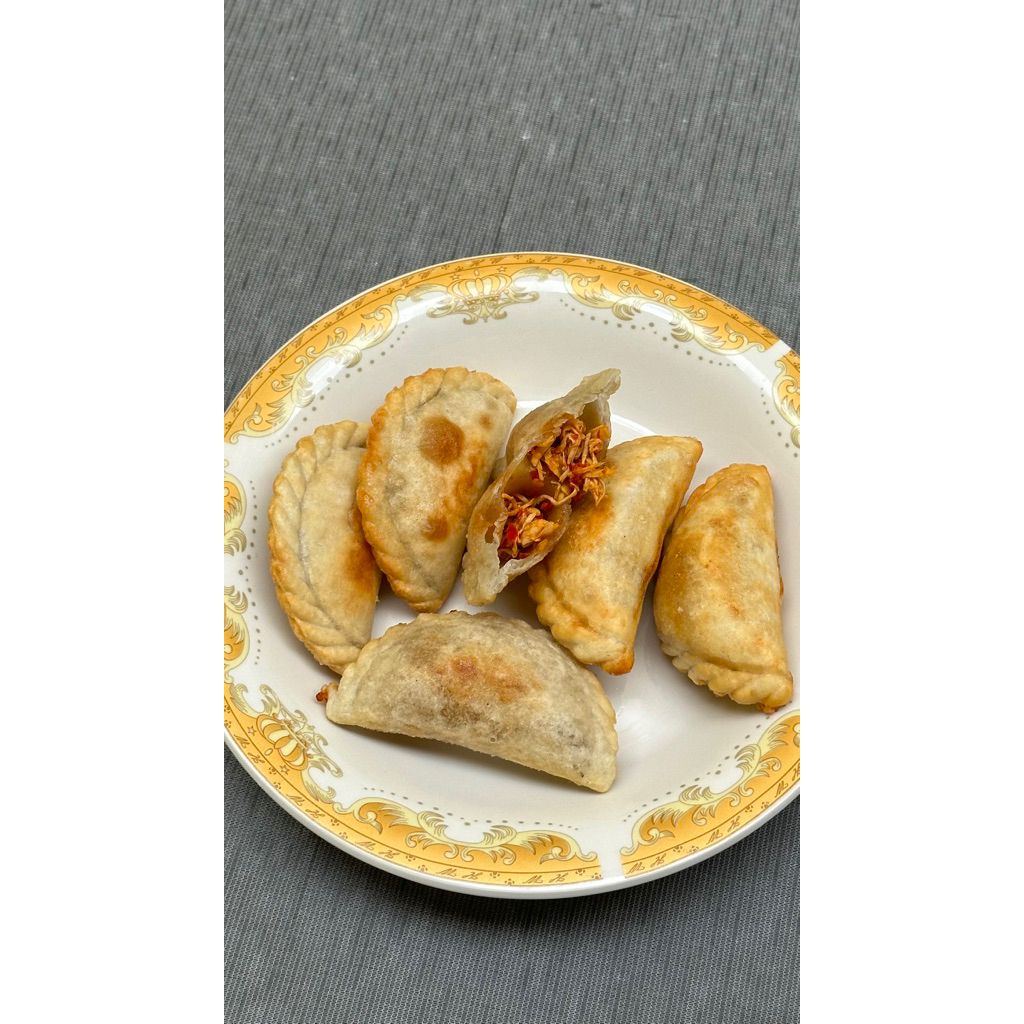 

Cireng Hits Bundle - 2 Pack (10pcs) Cuma 35K! (Isi Ayam, Usus, Keju)