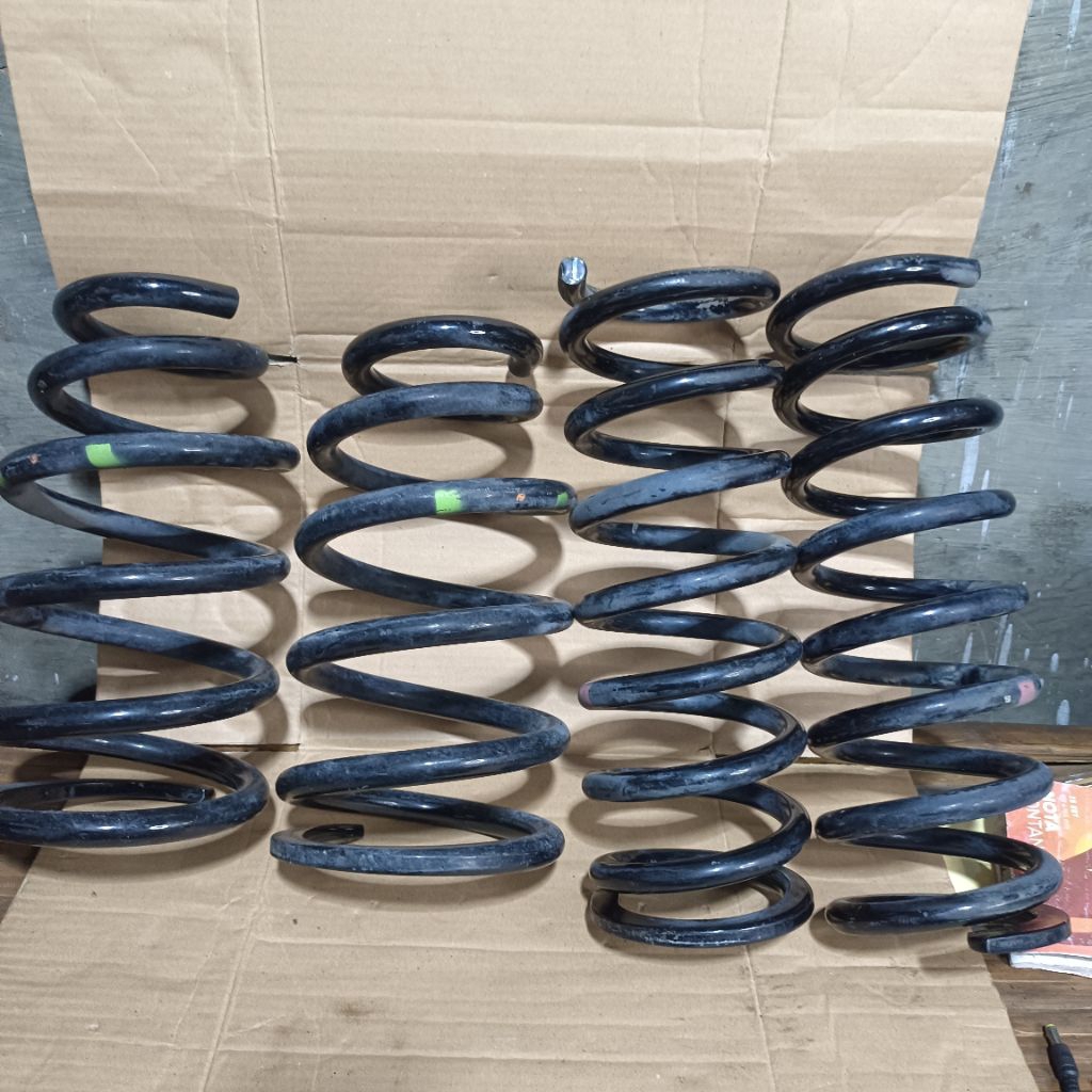 Coilspring per spiral toyota innova reborn solar Diesel depan belakang 4pcs original