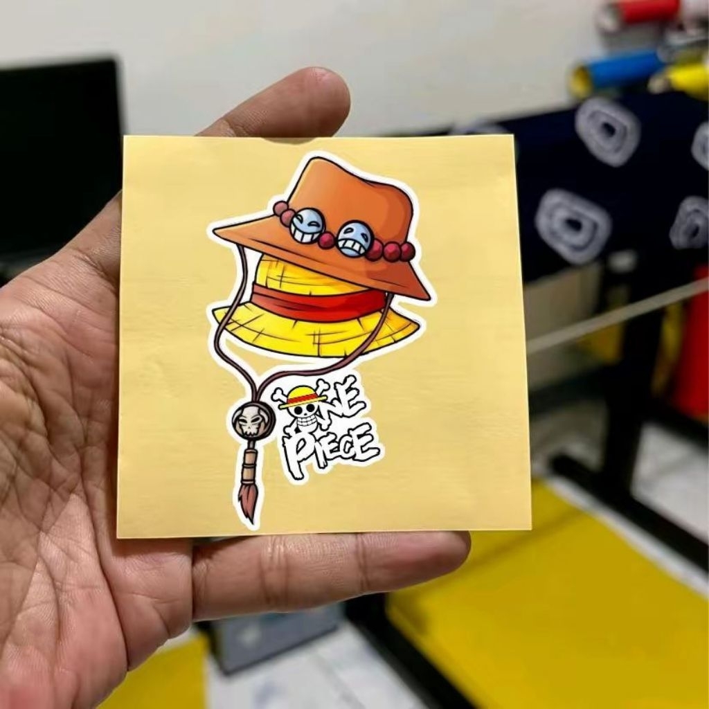 

#42, Sticker topi jerami one piece, topi ice, one piece, stiker reflektive dan hologram, hp, motor