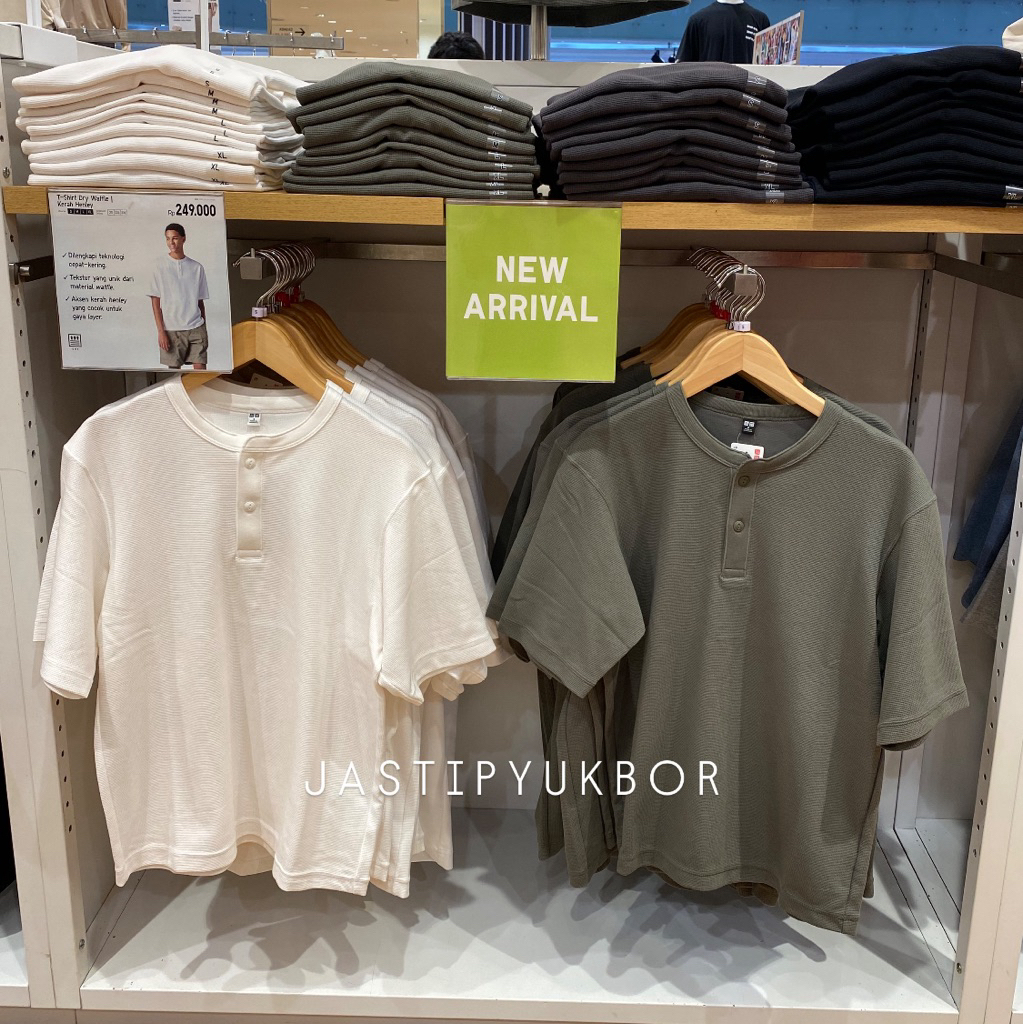 Man Uniqlo Tshirt Waffle Crew Neck Lengan Pendek