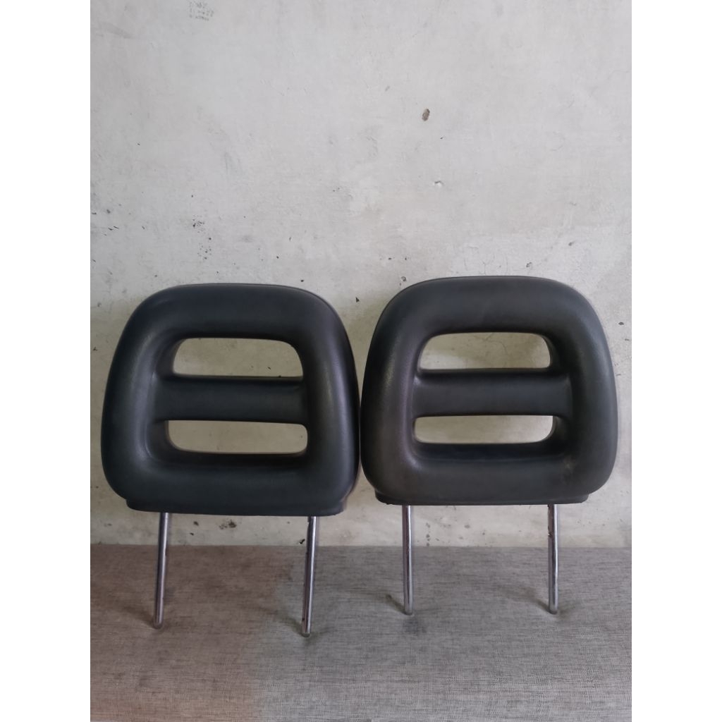 Headrest sandaran kepala mobil Daihatsu Taft gt/Feroza Original