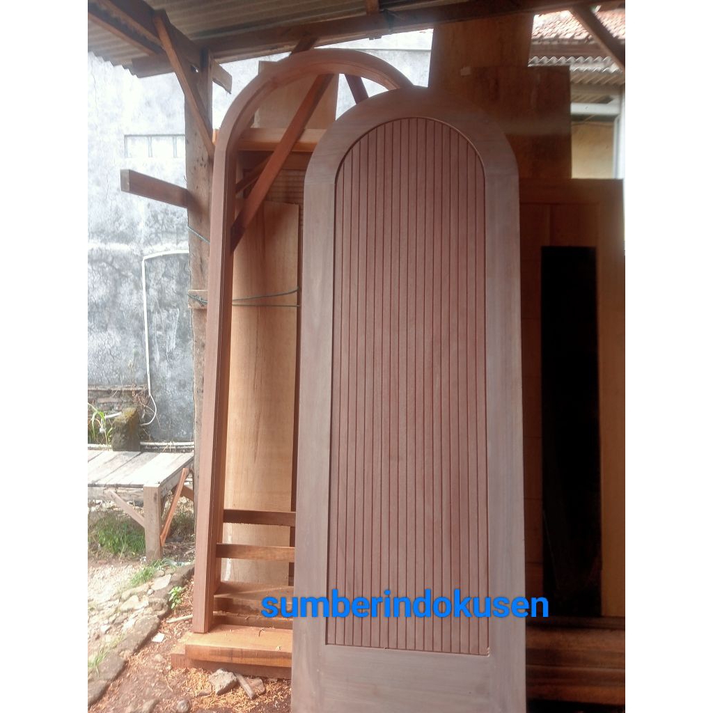 kusen pintu + daun pintu kupu2 kayu meranti