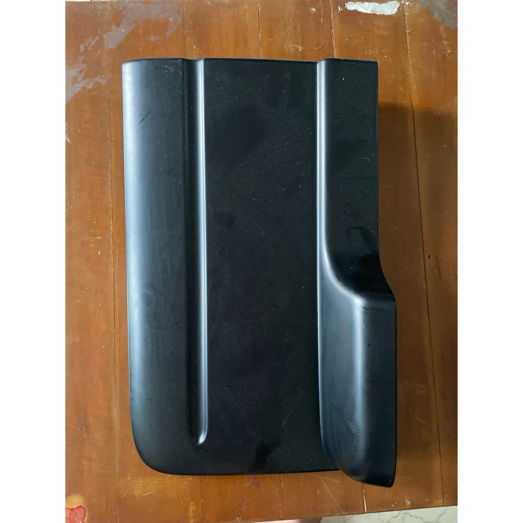 Moulding pintu Bagasi Panther Touring Origina