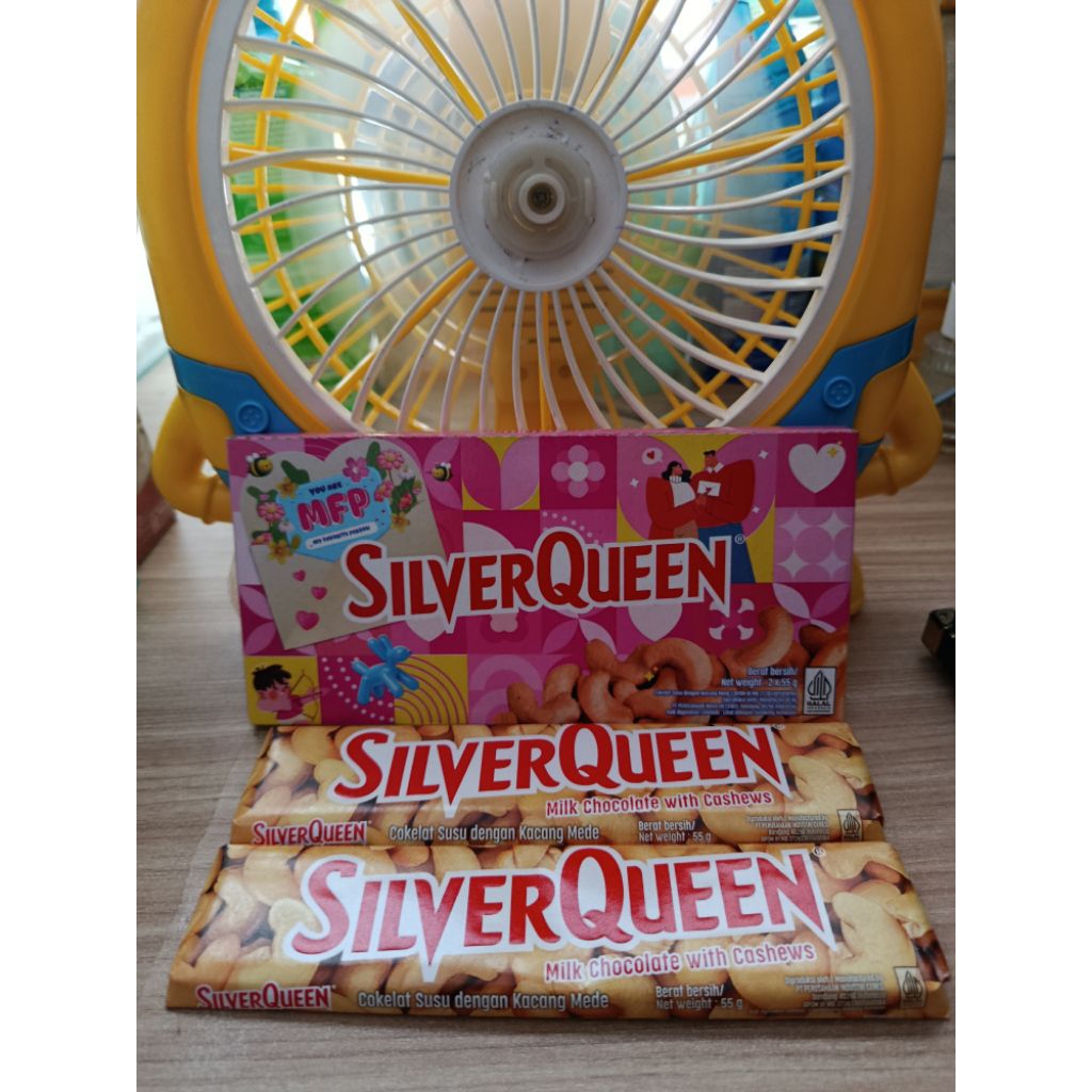 

Coklat SilverQueen 55gr x 2