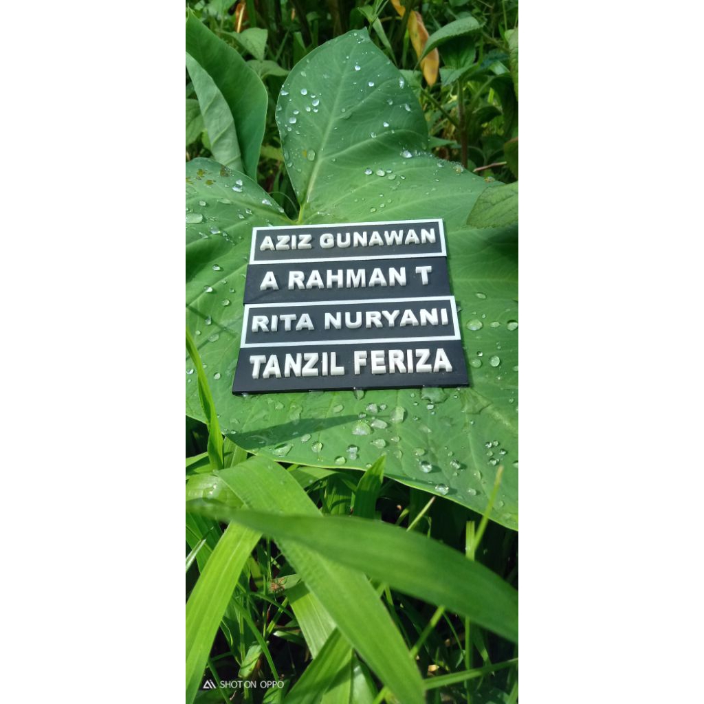 

nametag full akrilik / papan nama full hitam dan lis putih