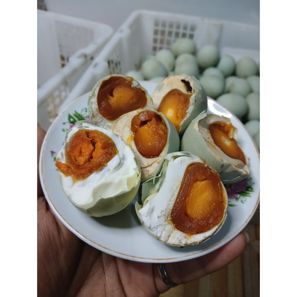 

telur asin asli brebes/matang/masir legit gurih berminyak/grade/ Bk,B,Ab,AA,Omega3