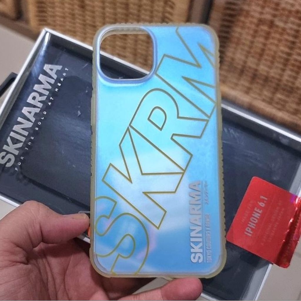 PLAYWORKS Skinarma Iphone 13 reguler case