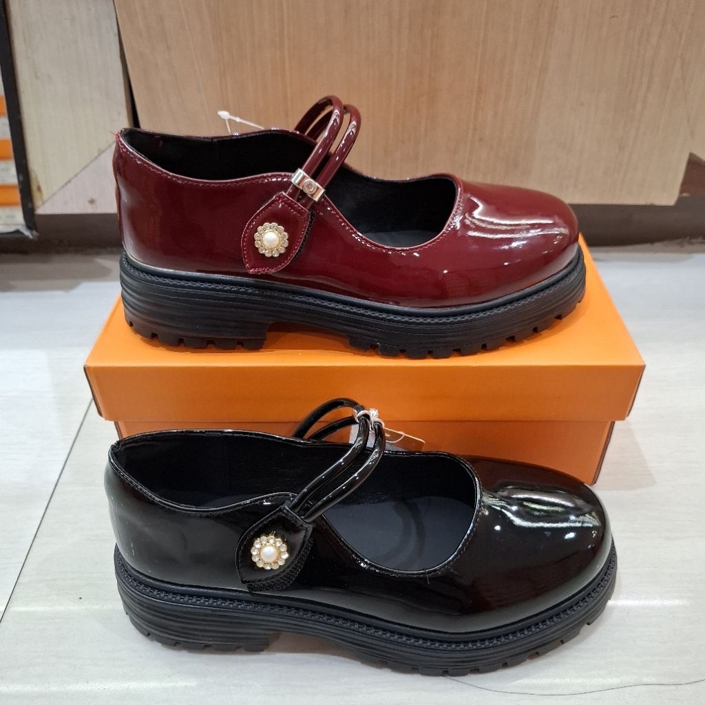 Sepatu Docmart Wanita ST.MORITZ ORI