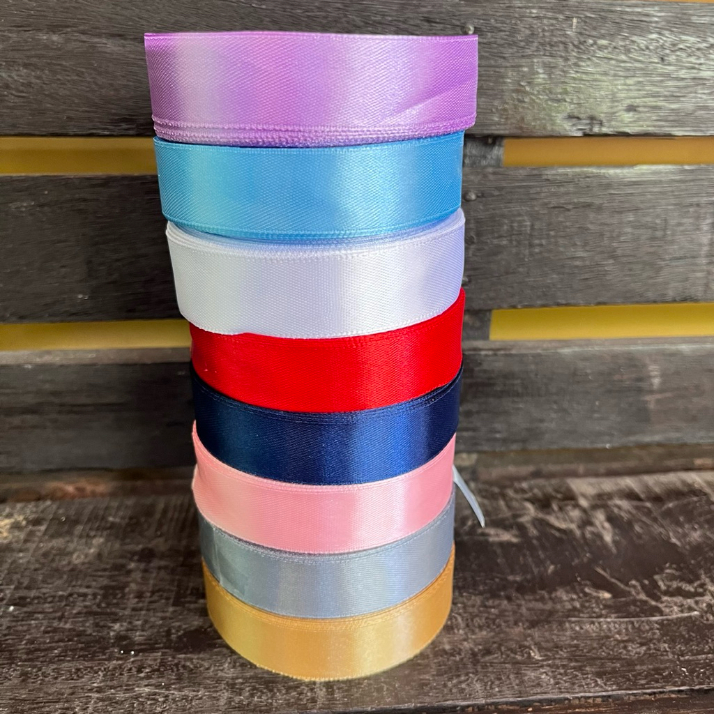 

1 Roll pita satin (2cm) 3/4 inch