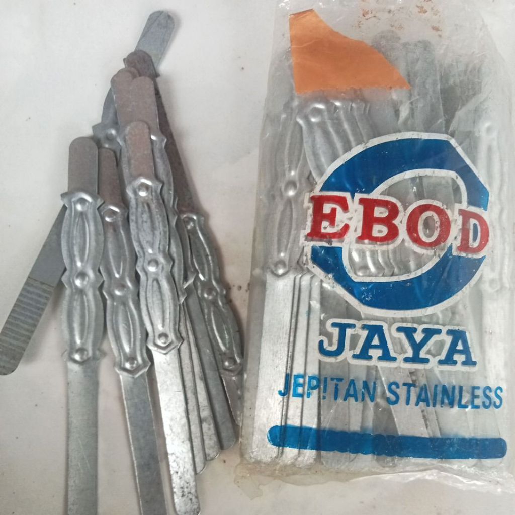 klem untuk tebok sangkar burung