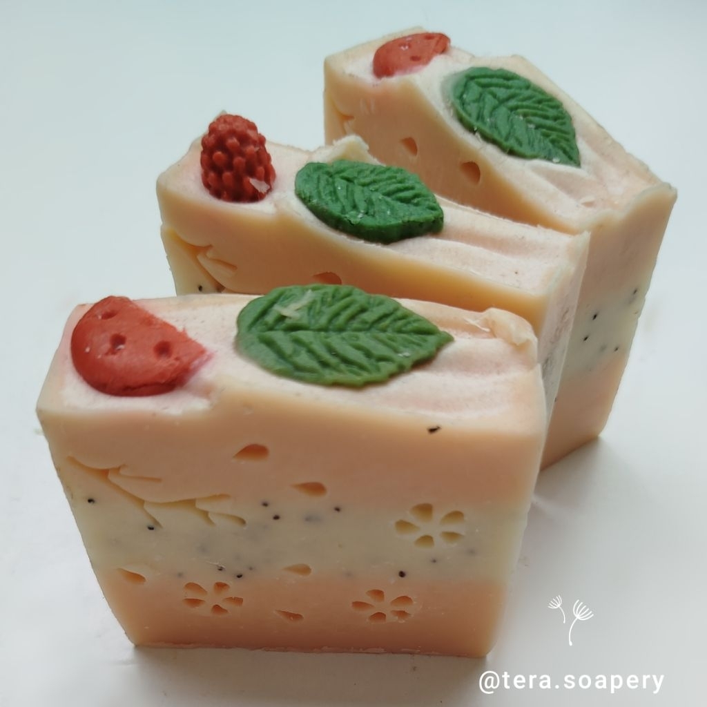 Sabun Tomat Poppy Seed