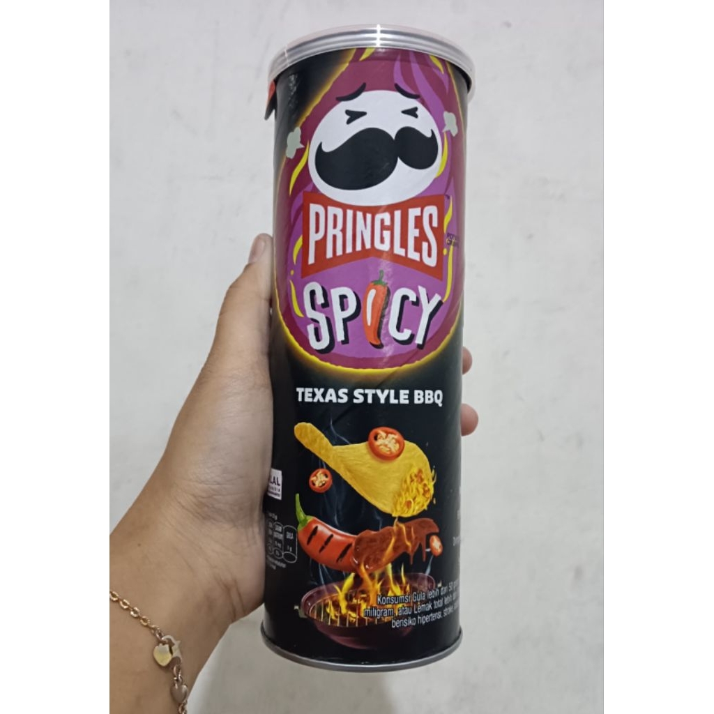 

Pringles spicy texas style BBQ ukuran 97 gr