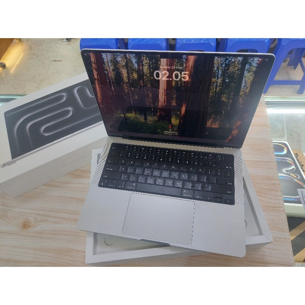 Macbook Pro M3 14 in 8/512 Gb Second ibox Mulus