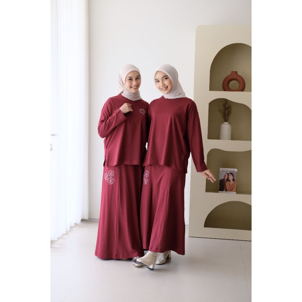 Yoch. id | Atasan Kaos basic Tshirt katun - Haerin - Hanya atasan tidak termasuk rok