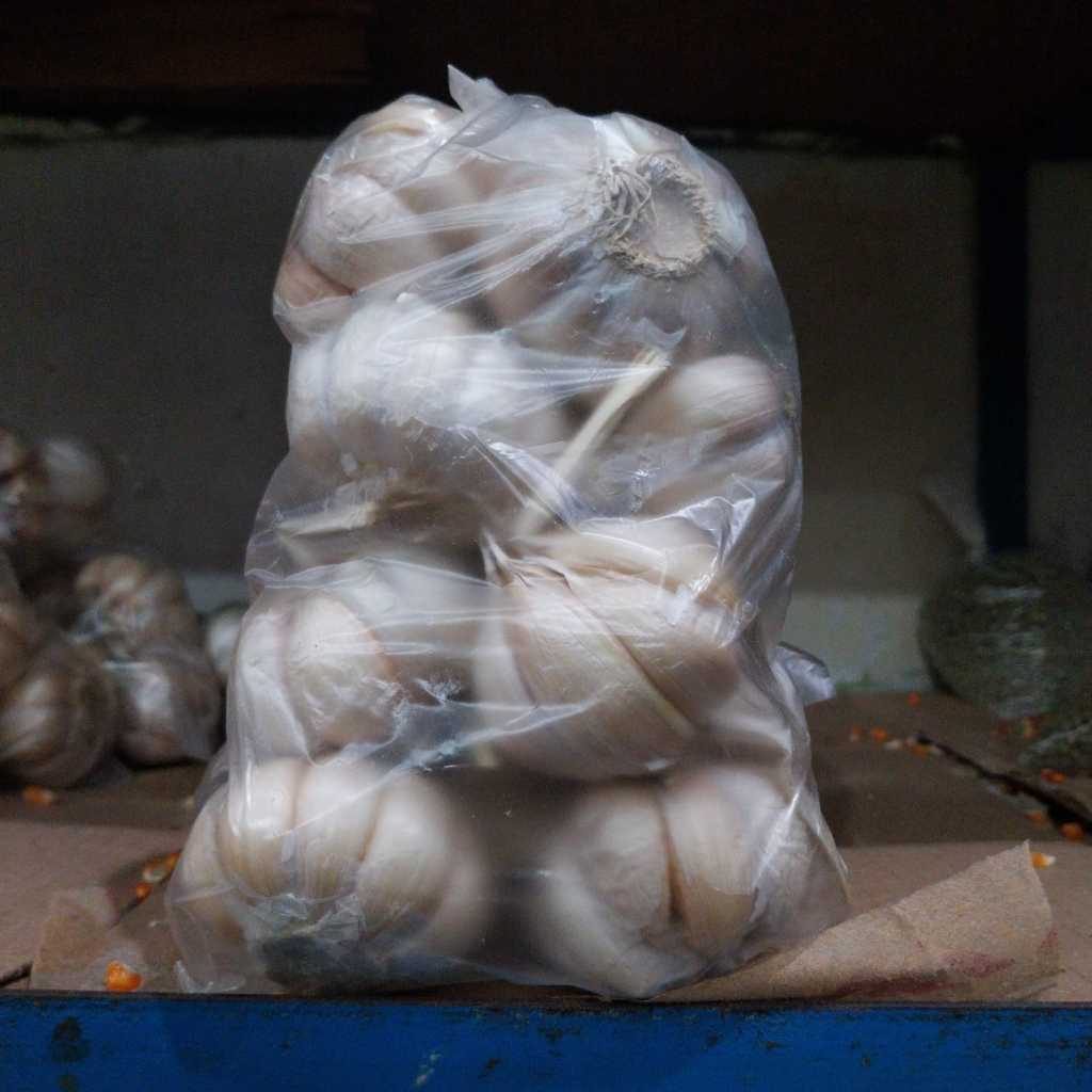 

BAWANG PUTIH / KG