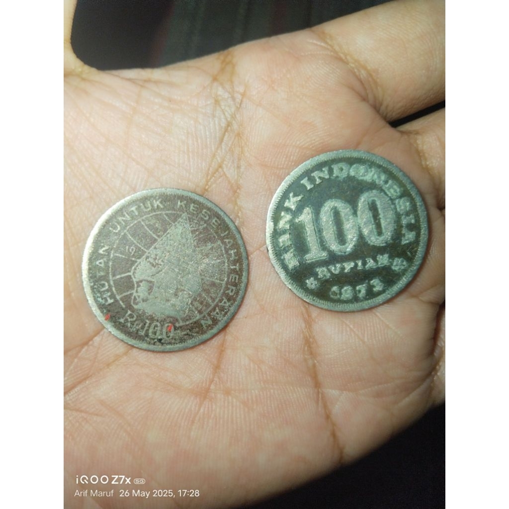 [ Barang dari kakek ] Dua koin 100 rupiah asli lama vintage jadul dari jaman dulu (bukan copy an ata