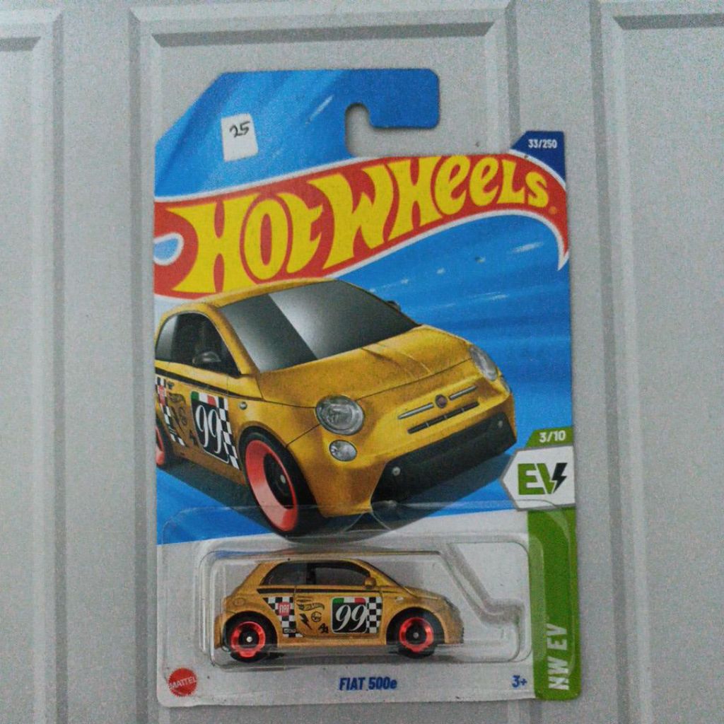 Hotwheels Fiat 500e Gold